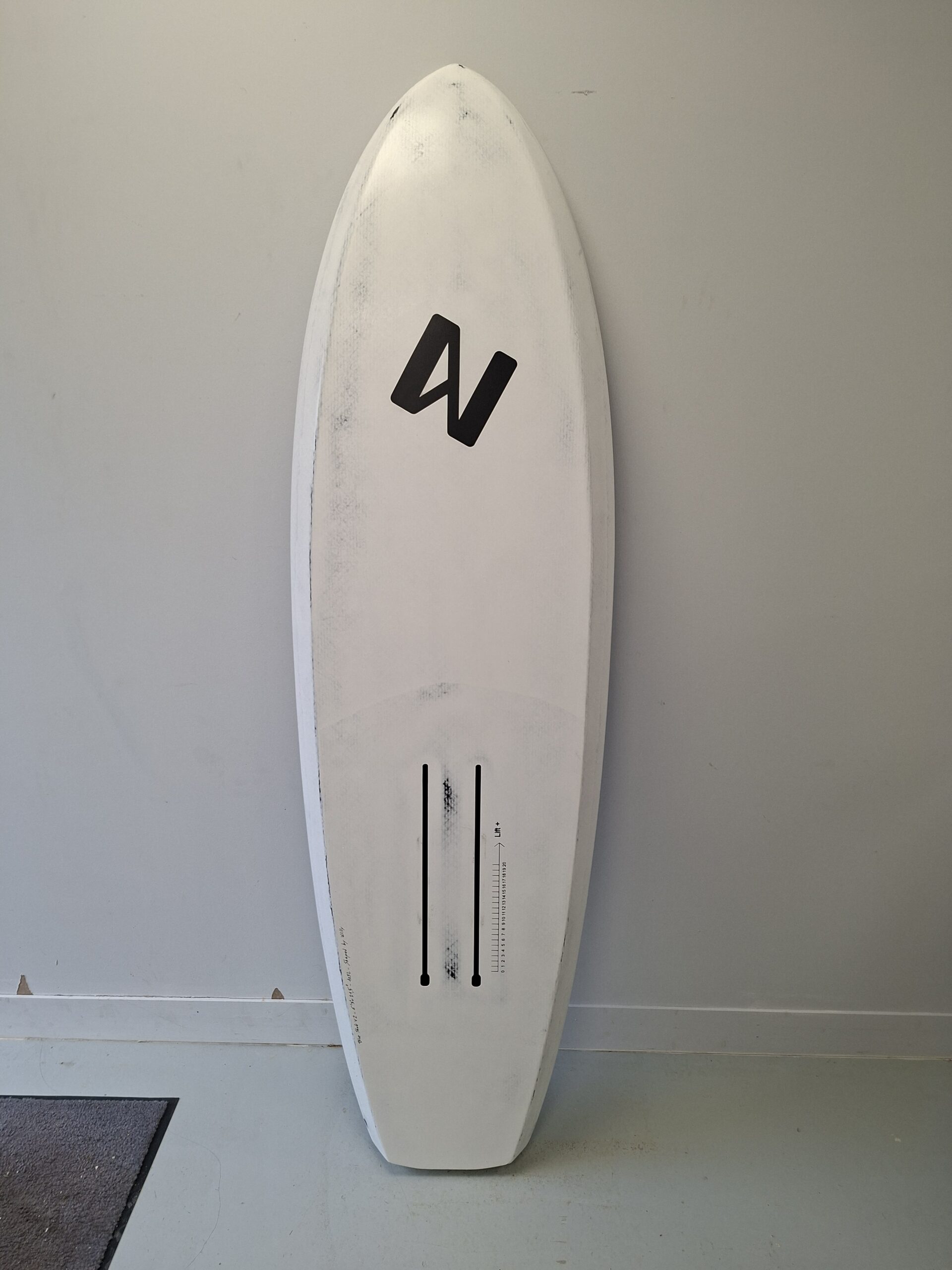 (Français) Blue Shark V2 6'3x21.5 105L - Occasion